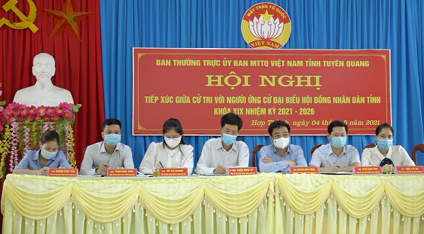 Ứng cử viên HĐND tỉnh, đơn vị bầu cử số 12, 13, 14 tiếp xúc cử tri tại huyện Sơn Dương