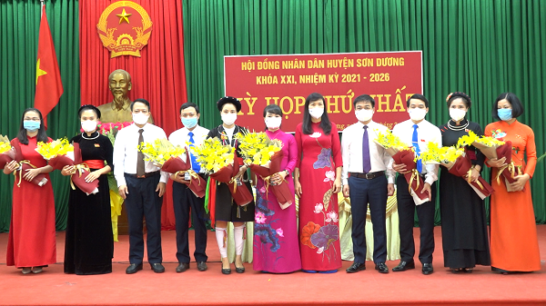 Kỳ họp thứ nhất HĐND huyện Sơn Dương khóa XXI, nhiệm kỳ 2021 - 2026, bầu các chức danh chủ chốt của HĐND, UBND huyện