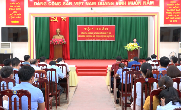 Sơn Dương tổ chức tập huấn nghiệp vụ công tác Đảng năm 2021