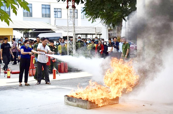 Công an huyện Sơn Dương tập huấn nghiệp vụ phòng cháy, chữa cháy