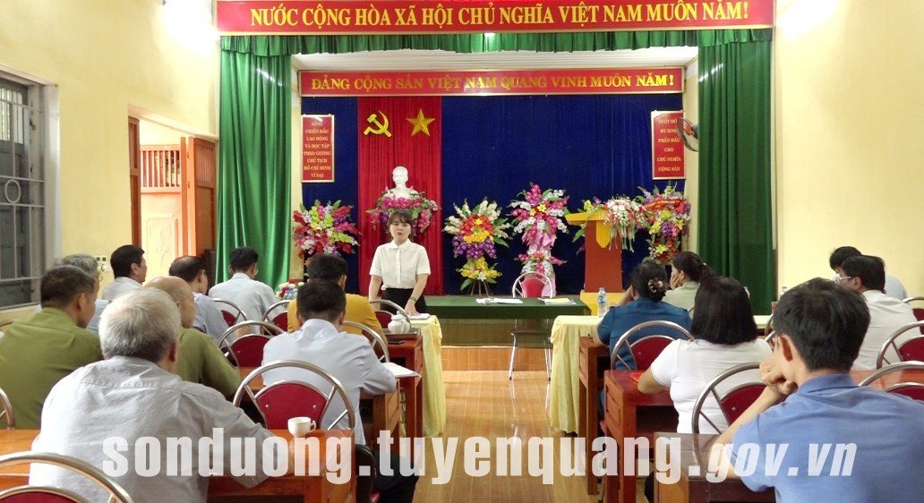 Đồng chí Bí thư Huyện ủy Nguyễn Thị Thanh Huyền dự sinh hoạt tại xã Phúc Ứng